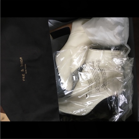 NWT rag & bone Ellis Boot Ivory Italian Leather $595 MSRP. Size 8 - Picture 4 of 16